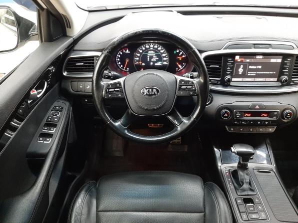 Kia Sorento III Prime Рестайлинг с пробегом 2018 года, цена 2 180 000 рублей, 222987 км, внедорожник, Автокод Объявления