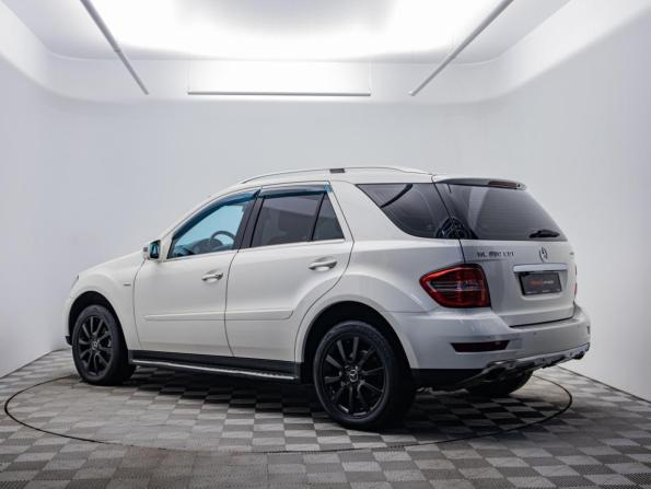 Mercedes-Benz M-Класс II (W164) Рестайлинг с пробегом 2011 года, цена 1 740 000 рублей, 206876 км, внедорожник, Автокод Объявления