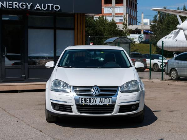 Volkswagen Jetta V с пробегом 2010 года, цена 689 000 рублей, 239954 км, седан, Автокод Объявления