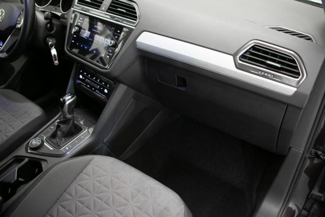 Volkswagen Tiguan II Рестайлинг с пробегом 2021 года, цена 3 750 000 рублей, 38434 км, внедорожник, Автокод Объявления