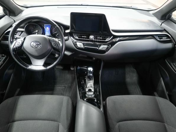 Toyota C-HR I с пробегом 2018 года, цена 2 279 900 рублей, 93547 км, внедорожник, Автокод Объявления