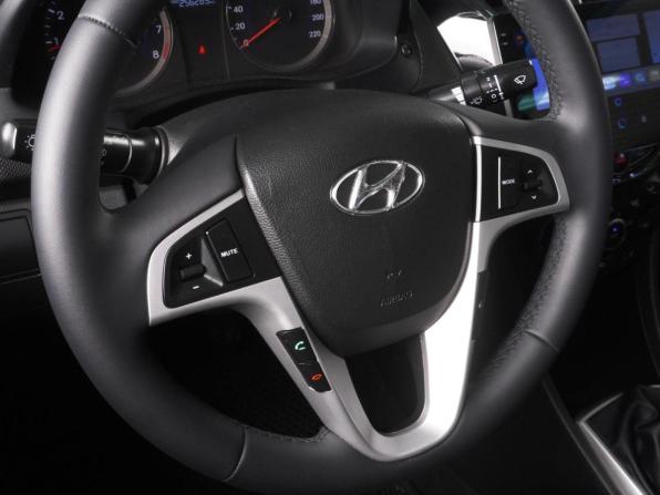 Hyundai Solaris I с пробегом 2011 года, цена 550 000 рублей, 256289 км, седан, Автокод Объявления