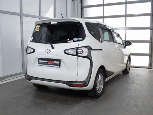 Toyota Sienta II с пробегом 2015 года, цена 1 365 995 рублей, 105294 км, компактвэн, Автокод Объявления