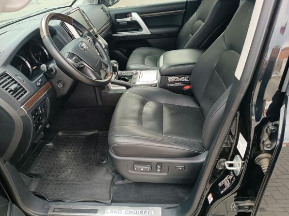 Toyota Land Cruiser 200 Series Рестайлинг 2 с пробегом 2018 года, цена 7 999 000 рублей, 83455 км, внедорожник, Автокод Объявления