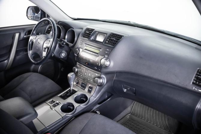 Toyota Highlander II (XU40) Рестайлинг с пробегом 2013 года, цена 1 949 000 рублей, 243000 км, внедорожник, Автокод Объявления