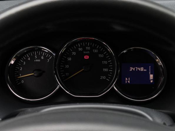 Renault Logan II с пробегом 2015 года, цена 800 000 рублей, 34600 км, седан, Автокод Объявления