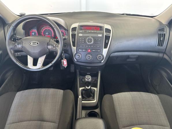 Kia Ceed I Рестайлинг с пробегом 2010 года, цена 709 000 рублей, 249998 км, хэтчбек, Автокод Объявления
