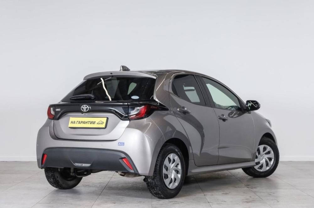 Toyota Yaris IV Новосибирск  - изображение 7