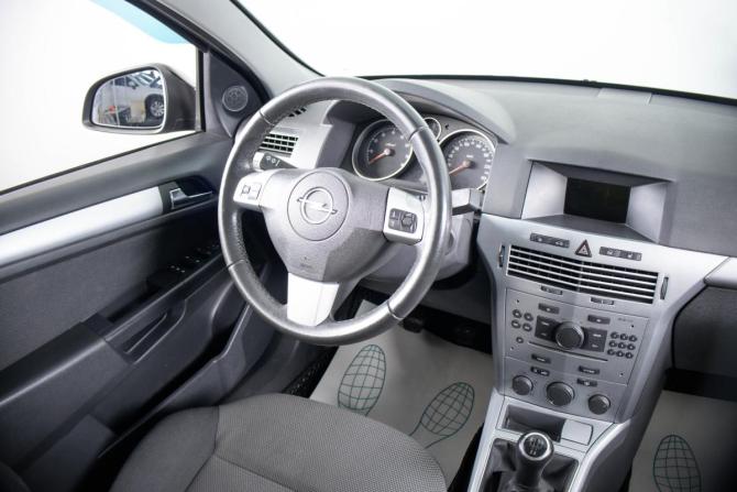 Opel Astra H Рестайлинг с пробегом 2014 года, цена 899 000 рублей, 112124 км, седан, Автокод Объявления