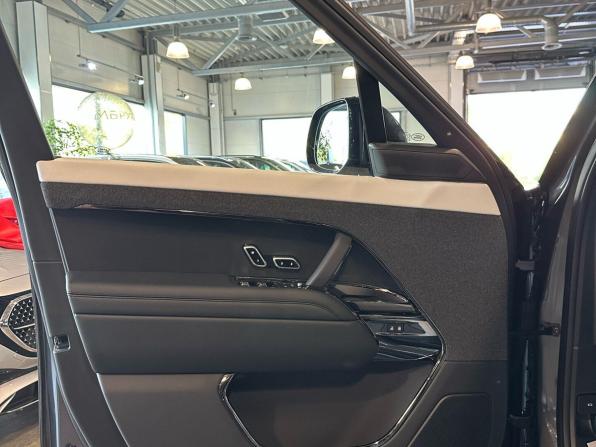 Land Rover Range Rover Sport III с пробегом 2026 года, цена 17 800 000 рублей, 30 км, внедорожник, Автокод Объявления