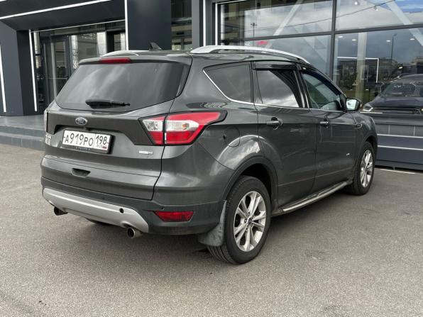 Ford Kuga II Рестайлинг с пробегом 2018 года, цена 1 540 000 рублей, 172000 км, внедорожник, Автокод Объявления