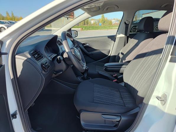 Volkswagen Polo V Рестайлинг с пробегом 2019 года, цена 1 111 000 рублей, 119131 км, седан, Автокод Объявления