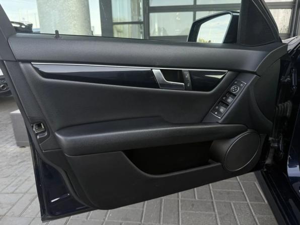 Mercedes-Benz C-Класс III (W204) Рестайлинг с пробегом 2012 года, цена 1 499 000 рублей, 219809 км, седан, Автокод Объявления