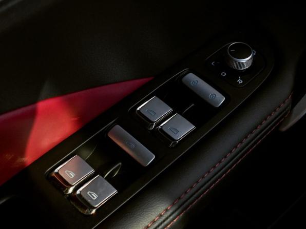 Geely Coolray I с пробегом 2023 года, цена 1 939 000 рублей, 44331 км, внедорожник, Автокод Объявления