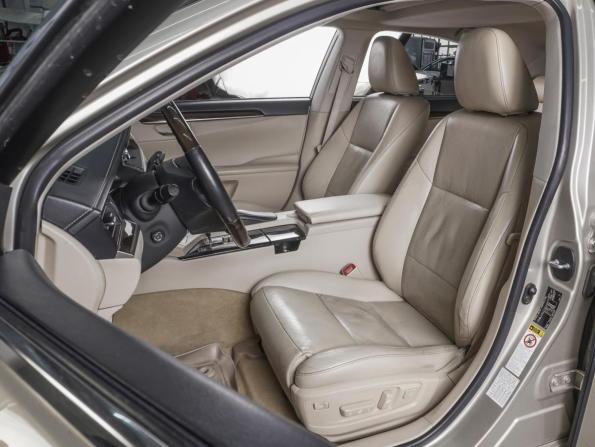 Lexus ES VI с пробегом 2014 года, цена 2 139 000 рублей, 208490 км, седан, Автокод Объявления