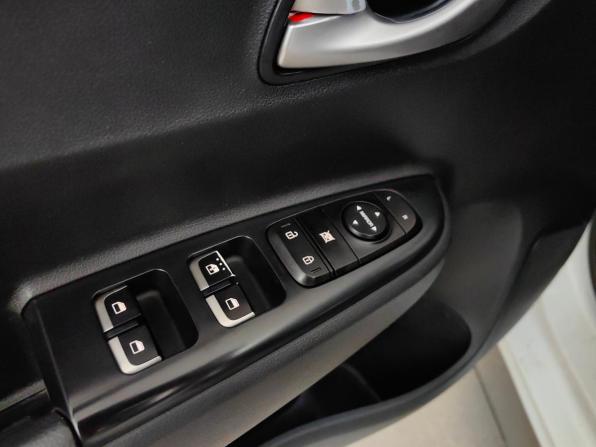 Kia Rio IV с пробегом 2019 года, цена 1 040 000 рублей, 229640 км, седан, Автокод Объявления