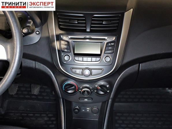 Hyundai Solaris I Рестайлинг с пробегом 2016 года, цена 1 087 000 рублей, 124927 км, седан, Автокод Объявления