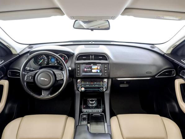 Jaguar F-Pace I с пробегом 2018 года, цена 2 650 000 рублей, 172162 км, внедорожник, Автокод Объявления