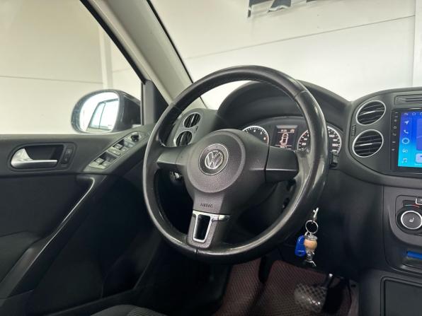 Volkswagen Tiguan I Рестайлинг с пробегом 2012 года, цена 1 059 000 рублей, 243642 км, внедорожник, Автокод Объявления