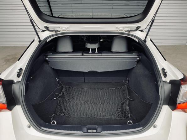 Toyota Prius IV Рестайлинг (XW50) с пробегом 2019 года, цена 2 329 000 рублей, 68974 км, хэтчбек, Автокод Объявления