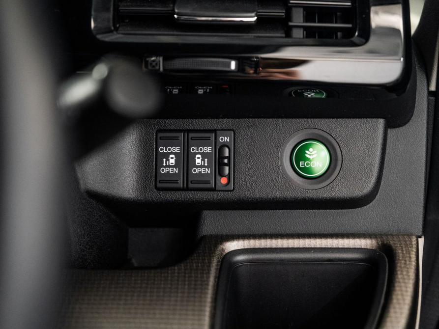 Honda Stepwgn V Рестайлинг Иркутск  - изображение 18