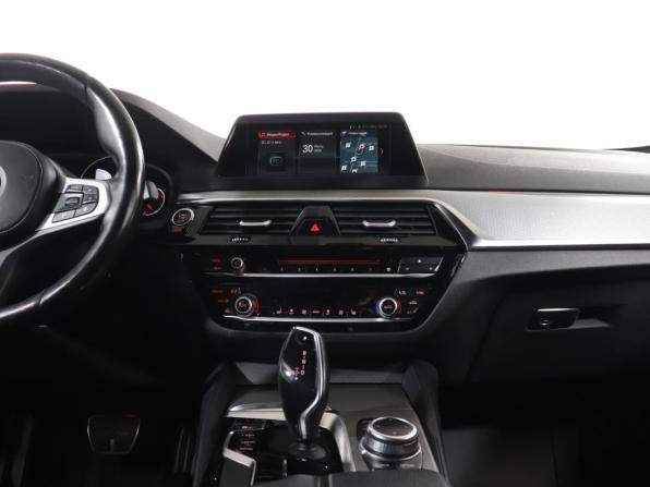 BMW 5 серии VII (G30/G31/G38) с пробегом 2018 года, цена 2 999 000 рублей, 178000 км, седан, Автокод Объявления