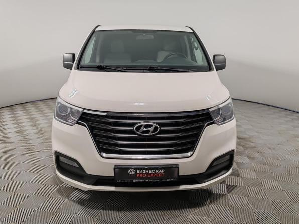 Hyundai H-1 II Рестайлинг 2 с пробегом 2021 года, цена 3 299 000 рублей, 171288 км, минивэн, Автокод Объявления