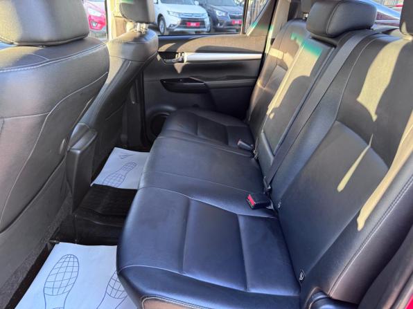 Toyota Hilux VIII с пробегом 2015 года, цена 2 730 000 рублей, 168000 км, пикап, Автокод Объявления