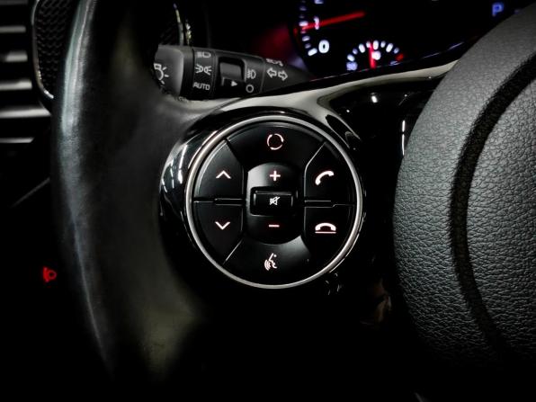 Kia Soul III с пробегом 2022 года, цена 2 215 000 рублей, 55773 км, хэтчбек, Автокод Объявления