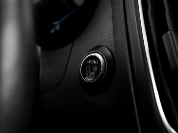 Ford Focus III Рестайлинг с пробегом 2017 года, цена 1 179 000 рублей, 136449 км, седан, Автокод Объявления