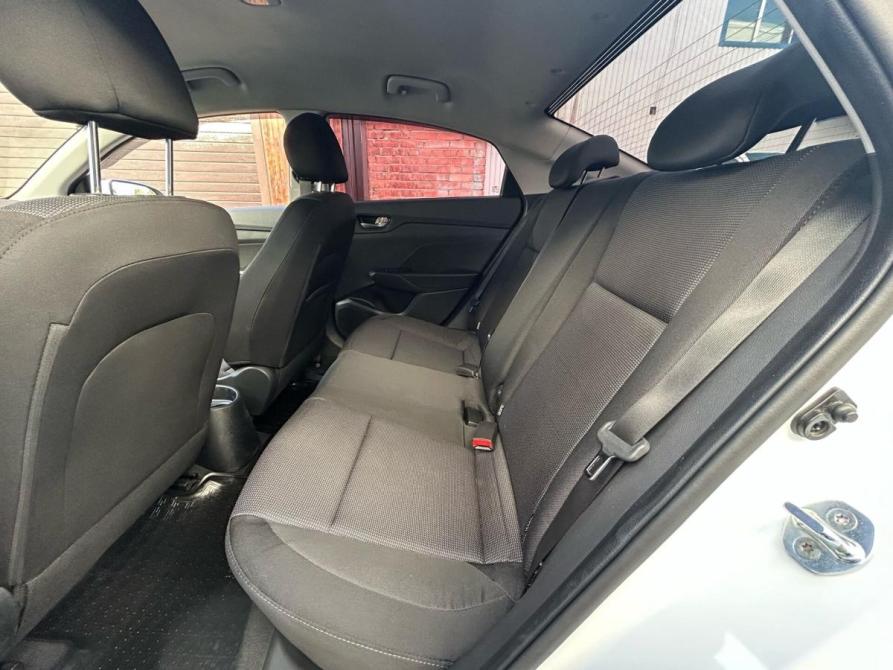 Hyundai Solaris II Санкт-Петербург  - изображение 19