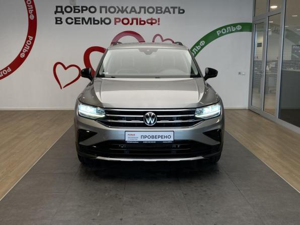 Volkswagen Tiguan II Рестайлинг с пробегом 2021 года, цена 2 710 000 рублей, 60855 км, внедорожник, Автокод Объявления