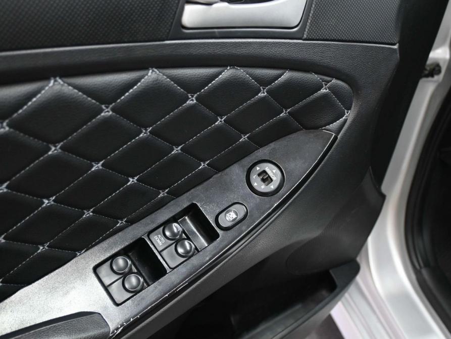 Hyundai Solaris I Ростов-на-Дону  - изображение 17