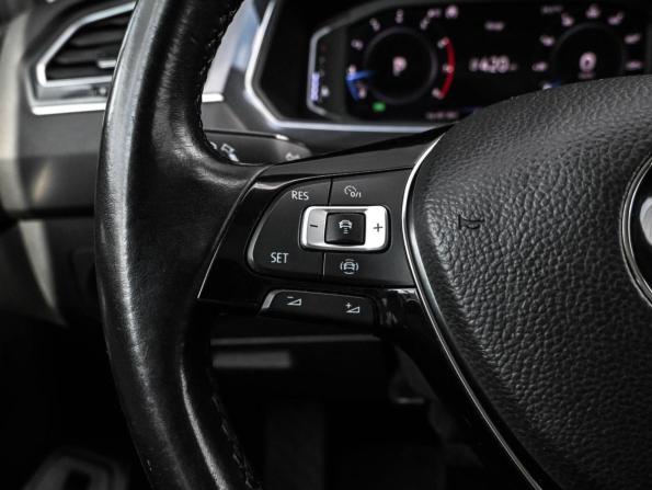 Volkswagen Tiguan II с пробегом 2019 года, цена 2 349 000 рублей, 138545 км, внедорожник, Автокод Объявления
