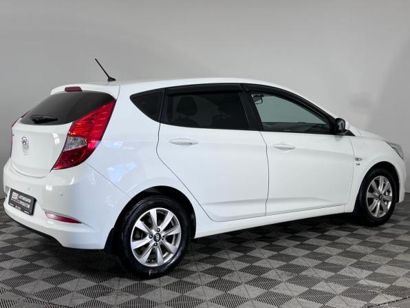 Hyundai Solaris I Рестайлинг с пробегом 2016 года, цена 935 000 рублей, 142082 км, хэтчбек, Автокод Объявления
