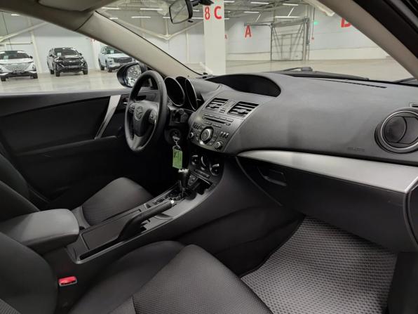 Mazda 3 II (BL) Рестайлинг с пробегом 2012 года, цена 950 000 рублей, 168203 км, седан, Автокод Объявления
