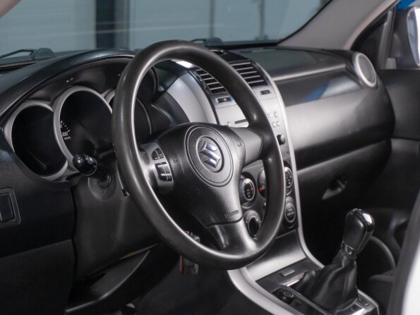 Suzuki Grand Vitara II с пробегом 2007 года, цена 999 000 рублей, 245118 км, внедорожник, Автокод Объявления