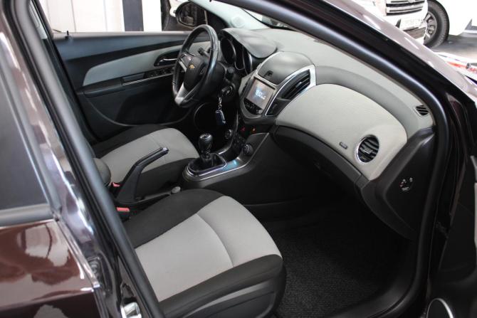Chevrolet Cruze I Рестайлинг с пробегом 2014 года, цена 698 000 рублей, 106463 км, седан, Автокод Объявления