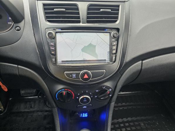 Hyundai Solaris I с пробегом 2011 года, цена 579 000 рублей, 203228 км, седан, Автокод Объявления