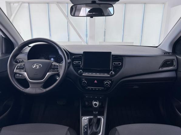 Hyundai Solaris II Рестайлинг с пробегом 2021 года, цена 1 650 000 рублей, 94222 км, седан, Автокод Объявления