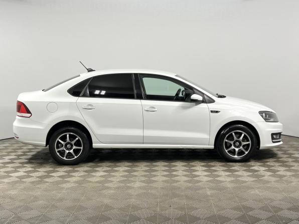 Volkswagen Polo V Рестайлинг с пробегом 2017 года, цена 998 900 рублей, 203439 км, седан, Автокод Объявления