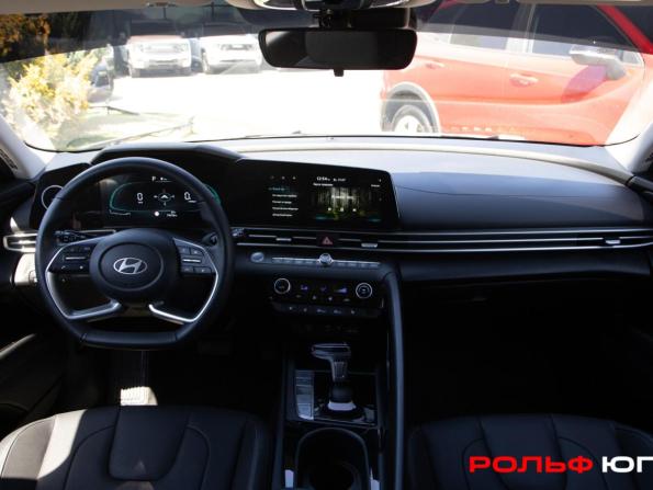Hyundai Elantra VII (CN7) Рестайлинг с пробегом 2024 года, цена 2 188 000 рублей, 19617 км, седан, Автокод Объявления