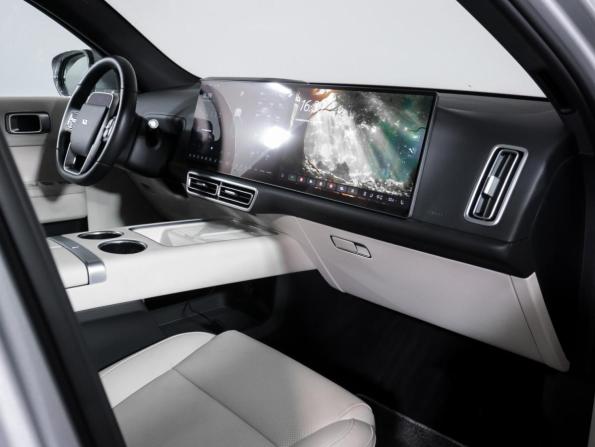 Li Auto (Lixiang) L7 I Рестайлинг с пробегом 2025 года, цена 8 200 000 рублей, 13410 км, внедорожник, Автокод Объявления