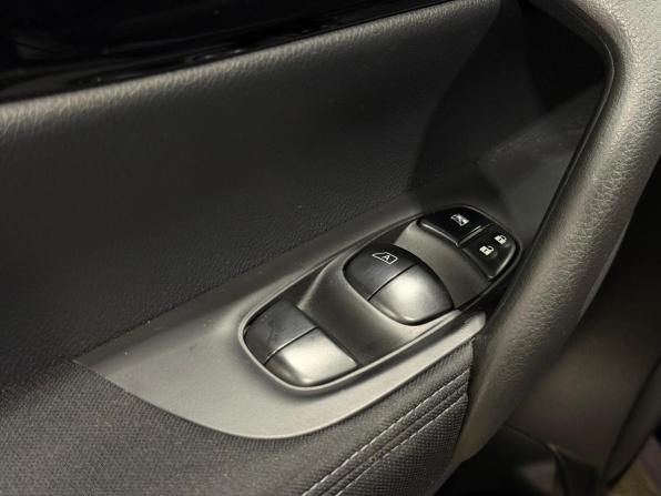 Nissan Qashqai II с пробегом 2017 года, цена 1 799 000 рублей, 99247 км, внедорожник, Автокод Объявления
