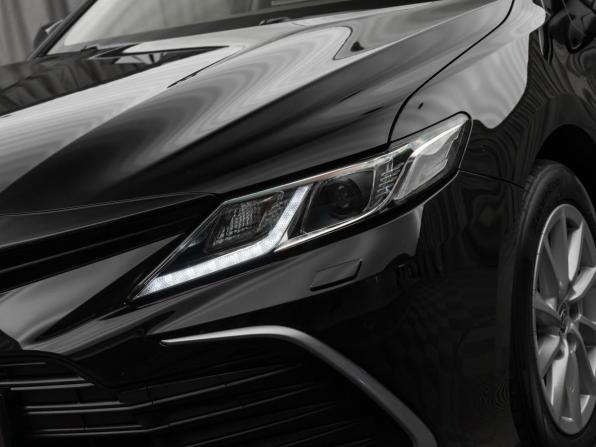 Toyota Camry VIII (XV70) Рестайлинг с пробегом 2021 года, цена 2 590 000 рублей, 241271 км, седан, Автокод Объявления