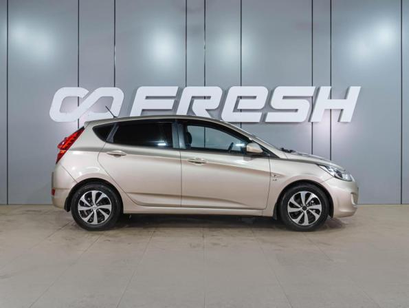 Hyundai Solaris I с пробегом 2012 года, цена 730 000 рублей, 197417 км, хэтчбек, Автокод Объявления