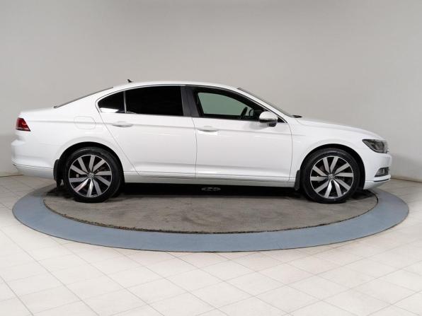 Volkswagen Passat B8 с пробегом 2018 года, цена 2 099 500 рублей, 169000 км, седан, Автокод Объявления