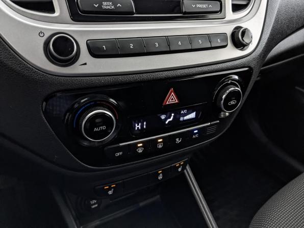 Hyundai Solaris II с пробегом 2020 года, цена 1 250 000 рублей, 142535 км, седан, Автокод Объявления