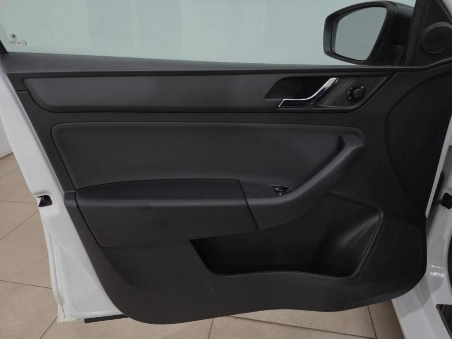 Skoda Rapid I Рестайлинг Альметьевск  - изображение 9