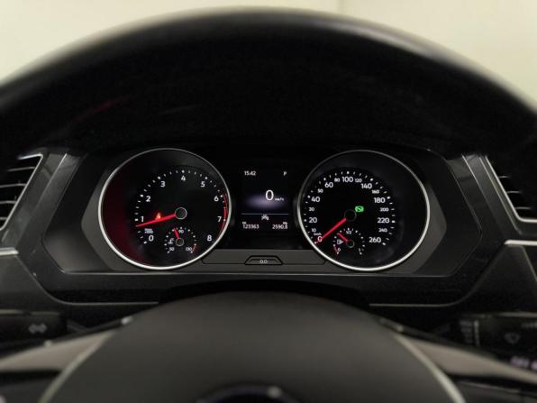 Volkswagen Tiguan II с пробегом 2020 года, цена 2 589 000 рублей, 123363 км, внедорожник, Автокод Объявления